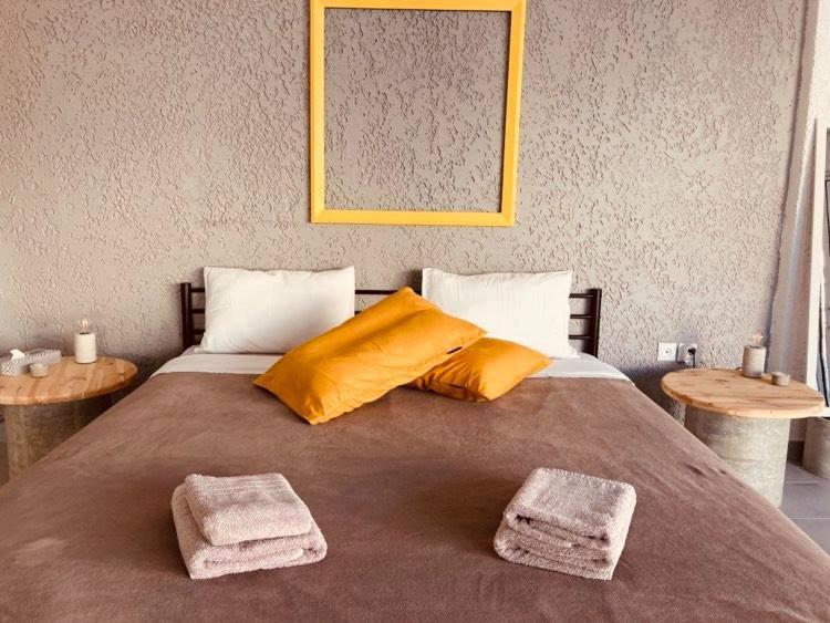 21 Suites Deluxe Stay Near The Airport Markopoulo Mesogaias Exterior photo